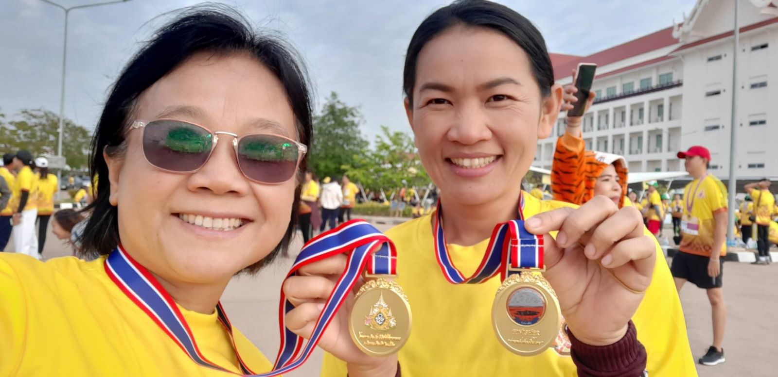 เดิน-วิ่ง มินิฮาล์ฟมาราธอน เฉลิมพระเกียรติ เนื่องในโอกาสมหามงคลพระราชพิธีบรมราชาภิเษก พุทธศักราช 2562 “สานพลังท้องถิ่นไทย ถวายพ่อของแผ่นดิน จังหวัดกาฬสินธุ์”